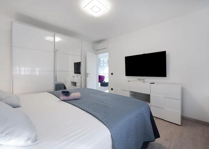 Luxury Colosseum וילה