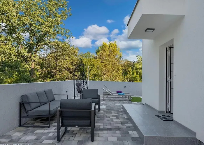 וילה Luxury Colosseum שיבניק