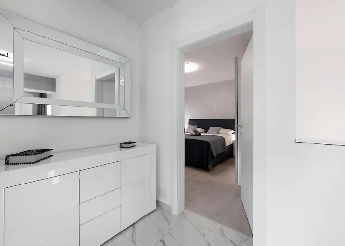 וילה Luxury Colosseum שיבניק