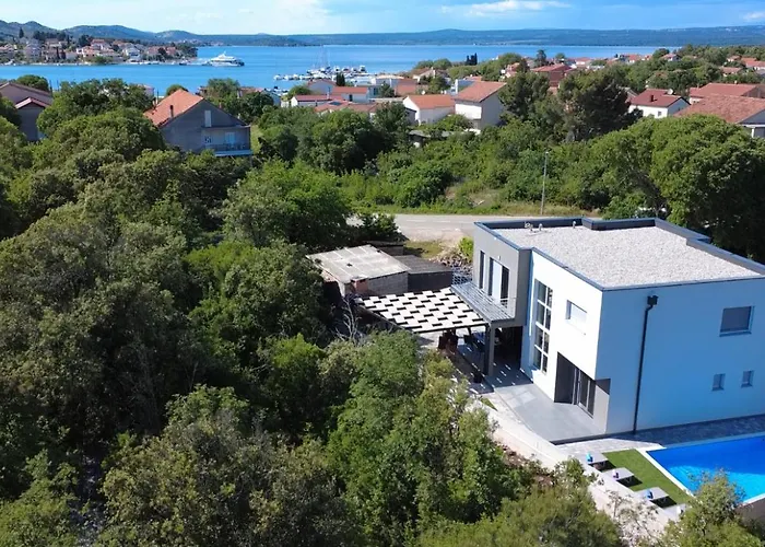 וילה Luxury Colosseum שיבניק